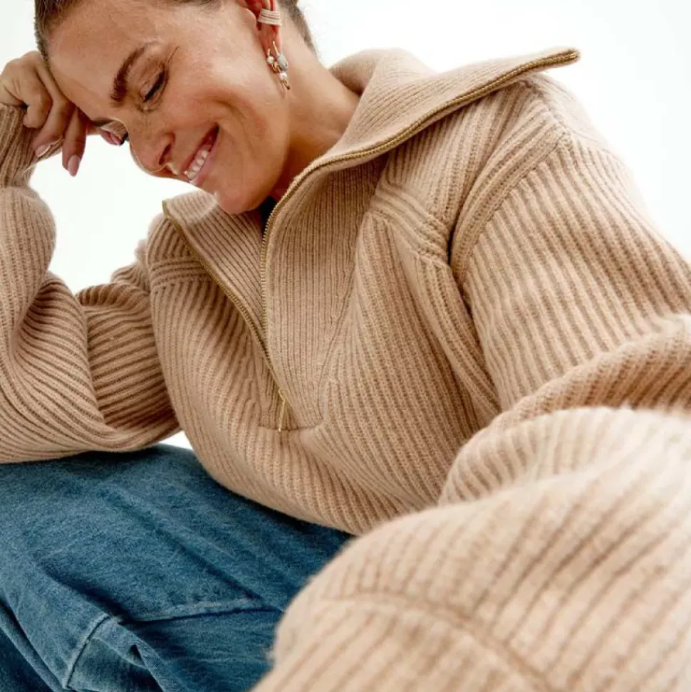 Turtleneck Zip