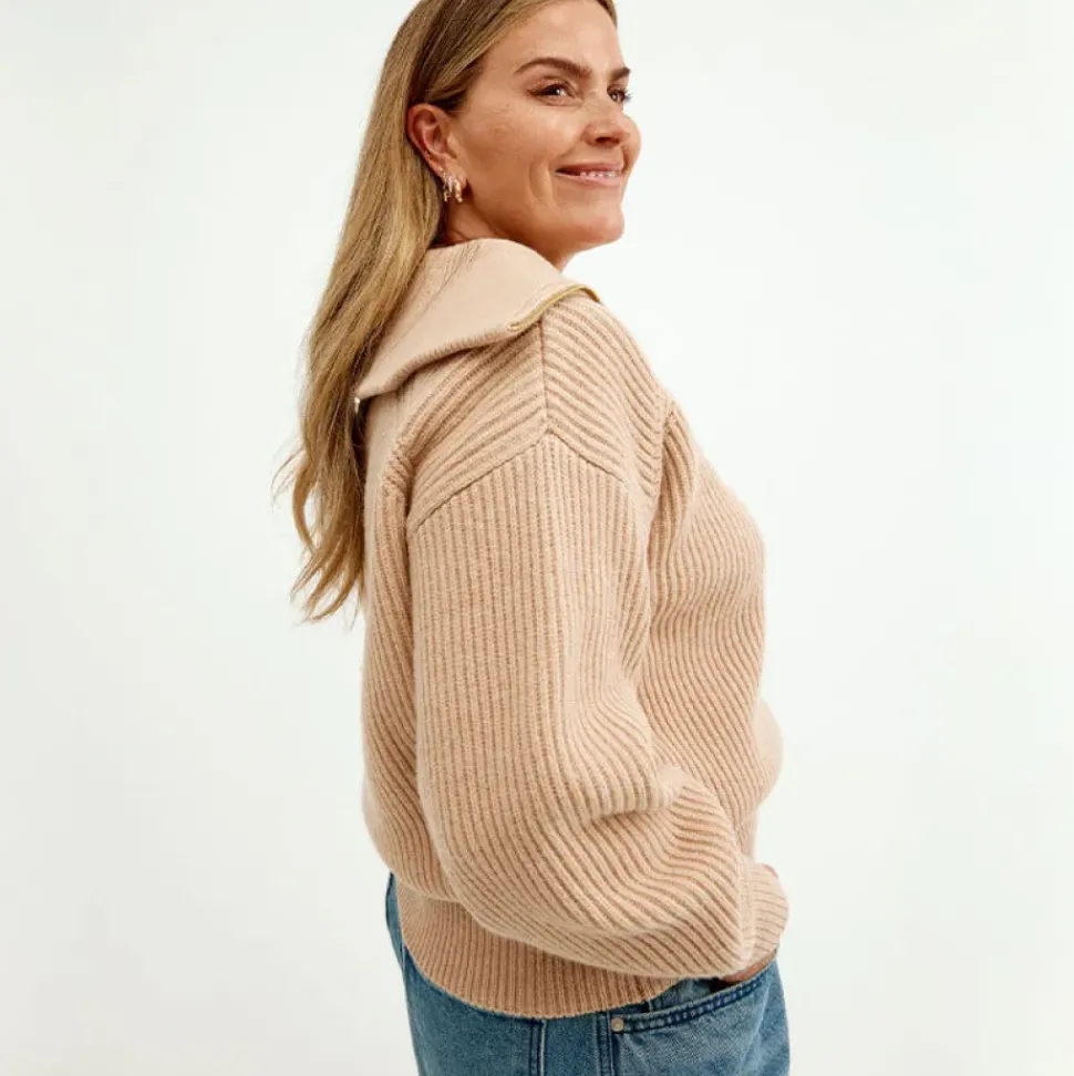 Turtleneck Zip